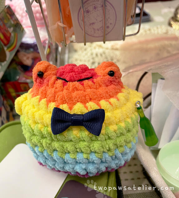 retro rainbow froggy!