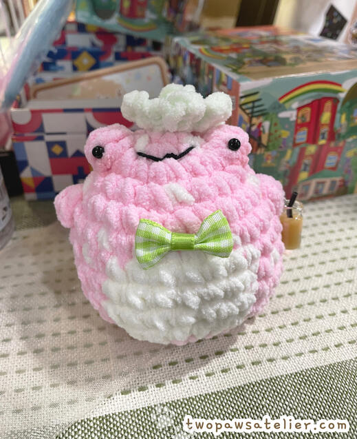 pink strawberry froggy!